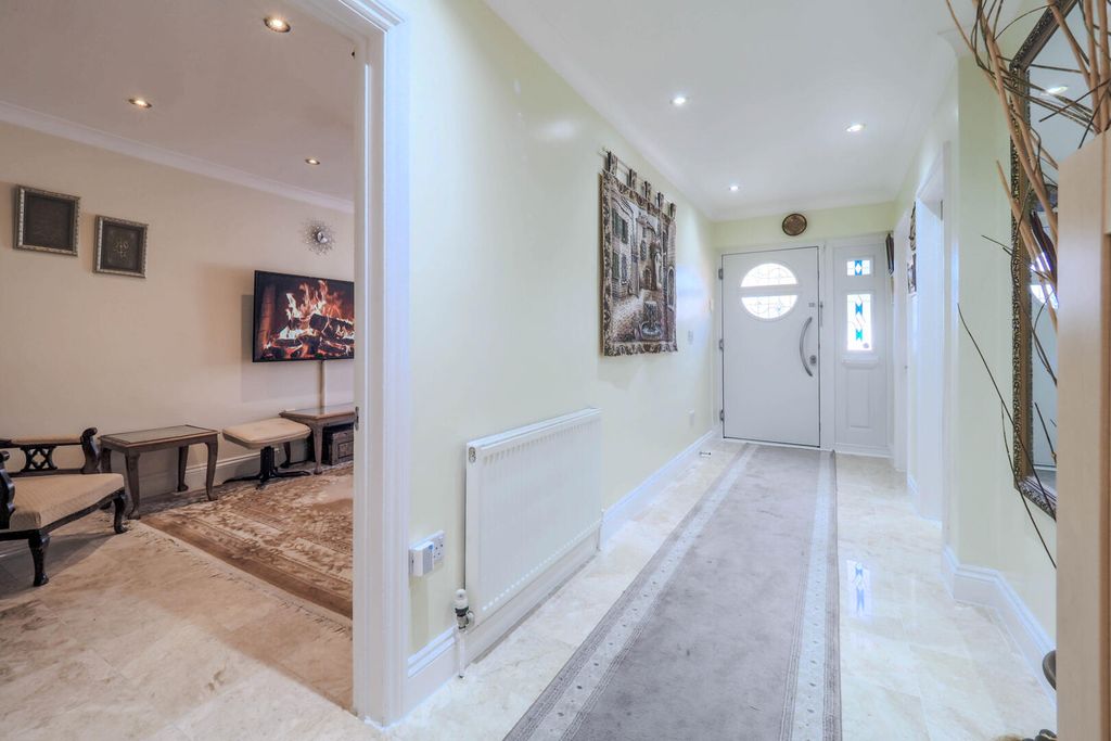 Property photo 3 of 30 Hallway