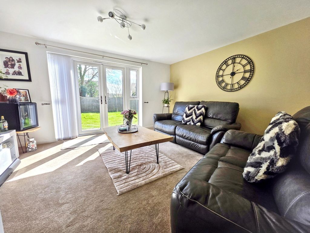 Property photo 3 of 13