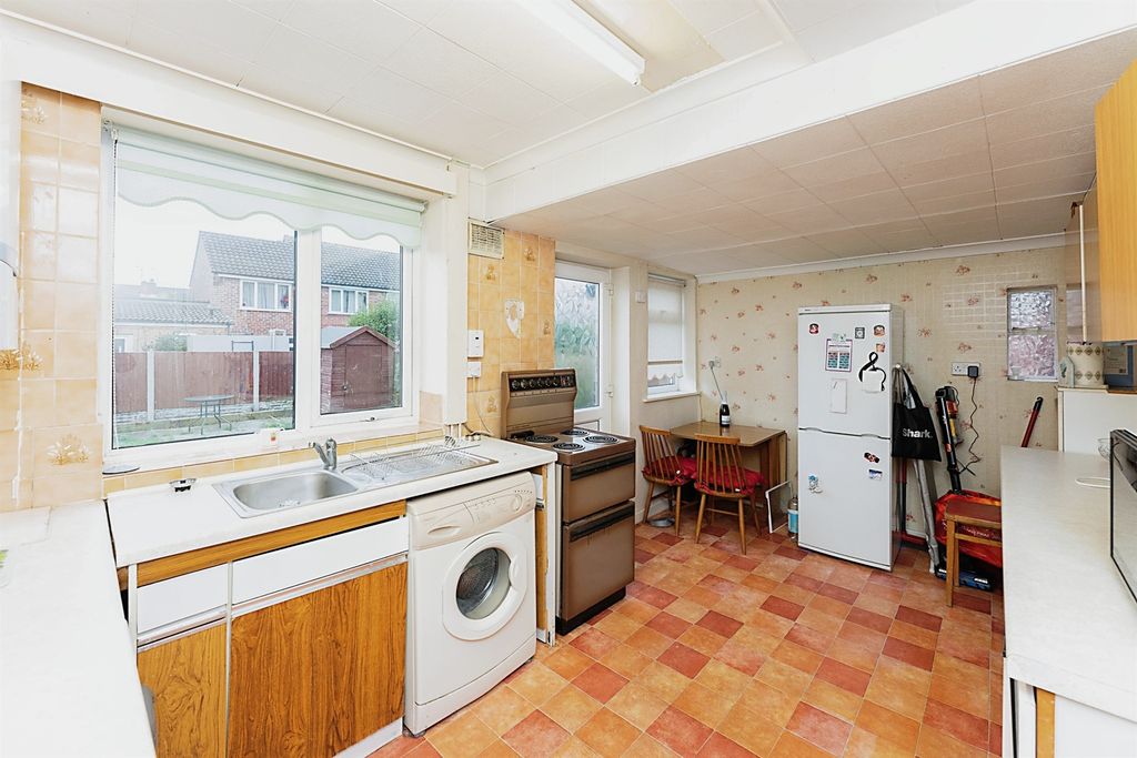 Property photo 2 of 15