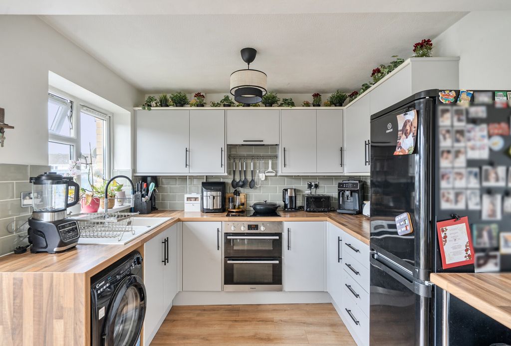 Property photo 3 of 20 1481624-8-6A3Fb77...