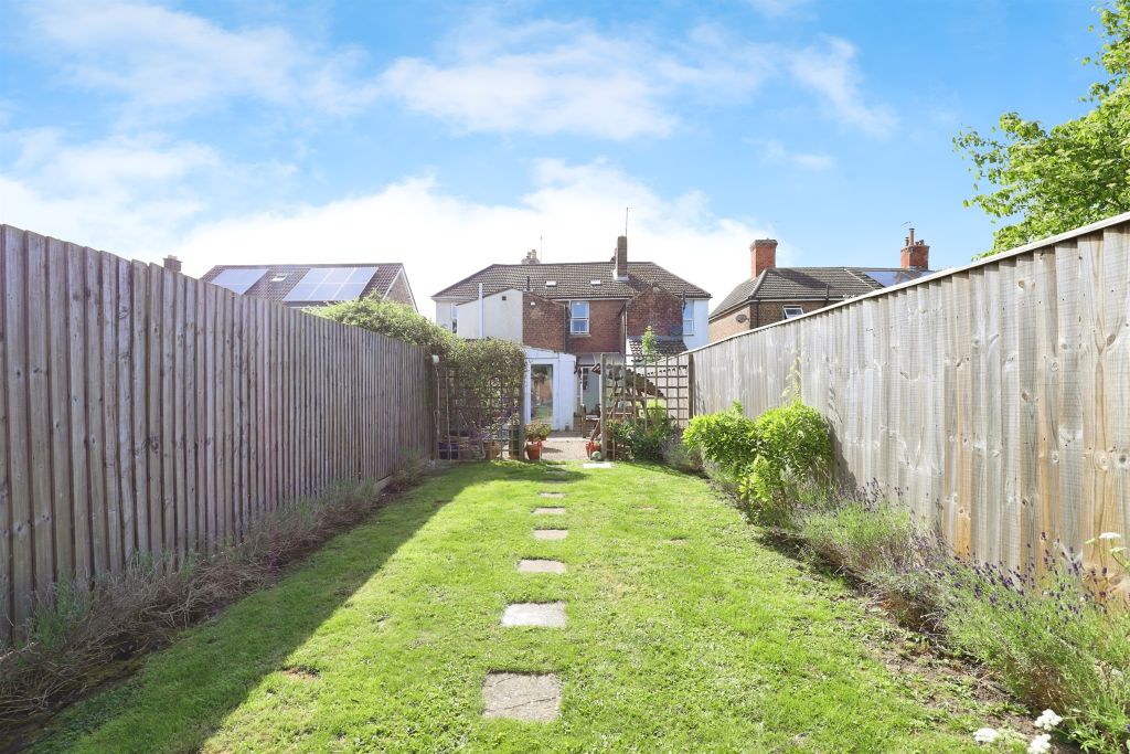 Property photo 2 of 16