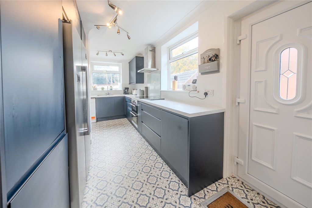 Property photo 3 of 25 Picture No. 53