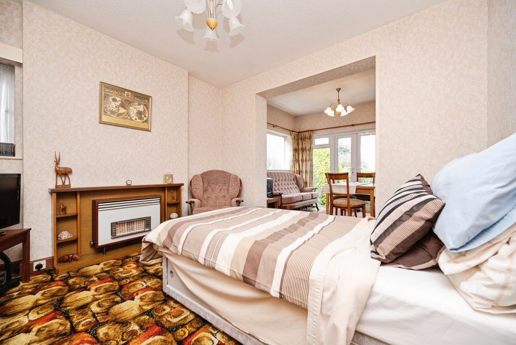 Property photo 3 of 27 Pbox-Img.Jpg