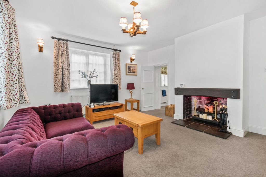 Property photo 2 of 24 2