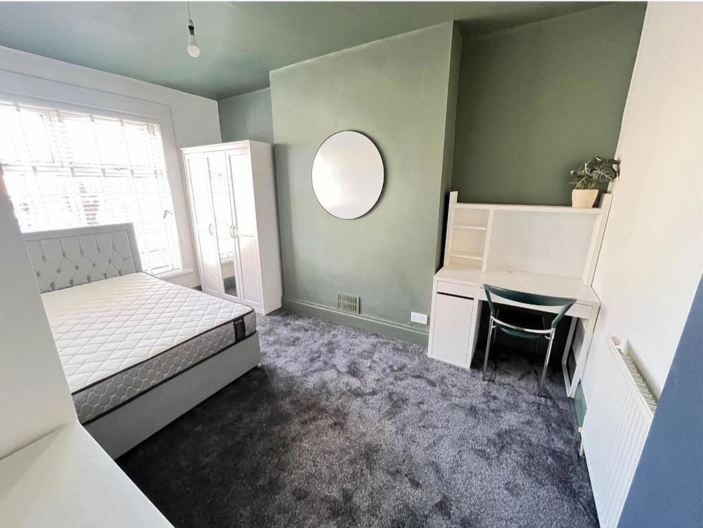 Property photo 1 of 5 A3Azjd_B7Ky9Ghiivxagzq.Png