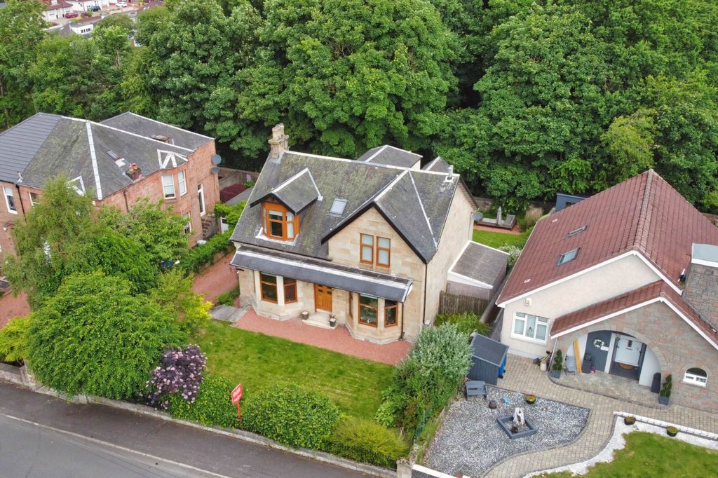 Property photo 2 of 36