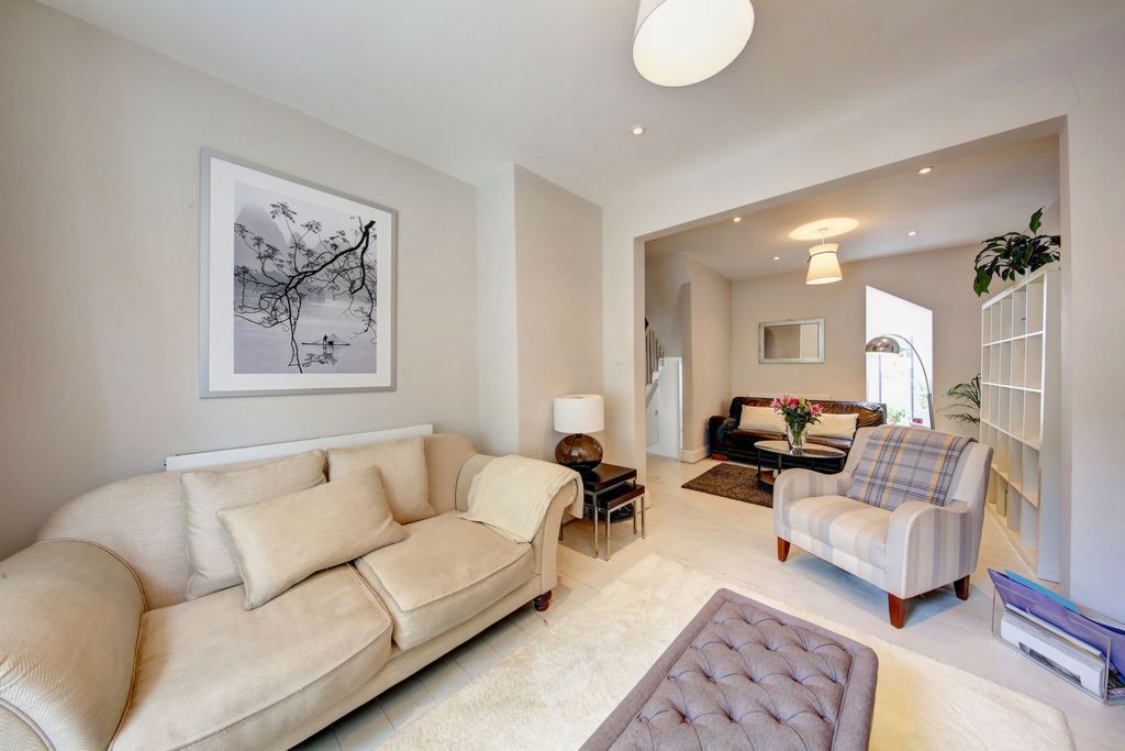 Property photo 3 of 9 Photo 10