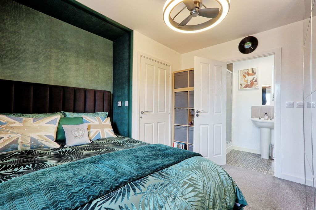 Property photo 3 of 30