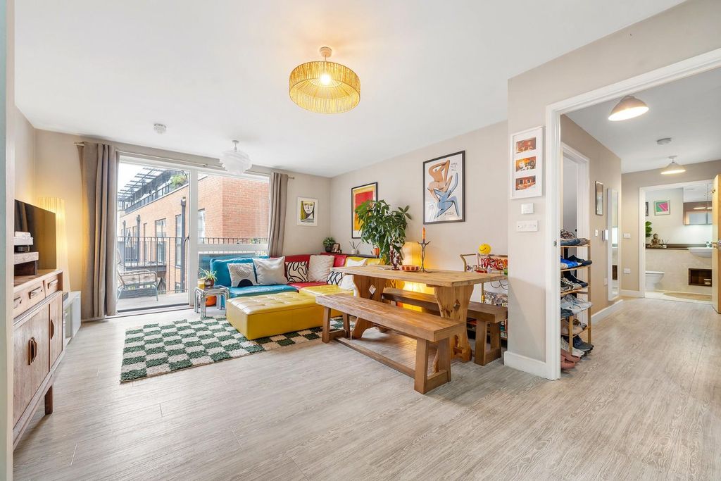 Property photo 1 of 13 Reception-Kitchen (3).Jpg