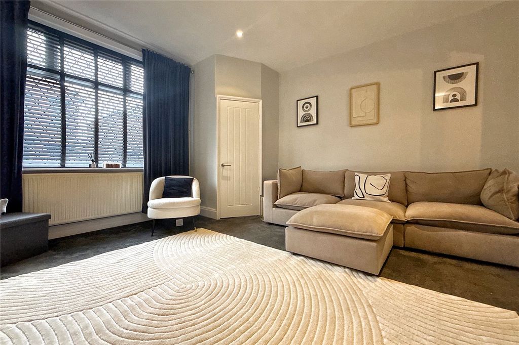 Property photo 3 of 13 Living Room