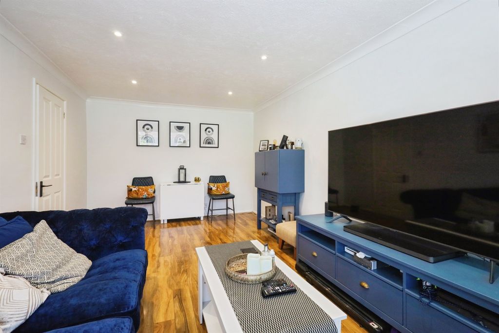 Property photo 3 of 15