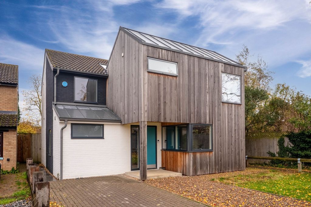 Property photo 1 of 22