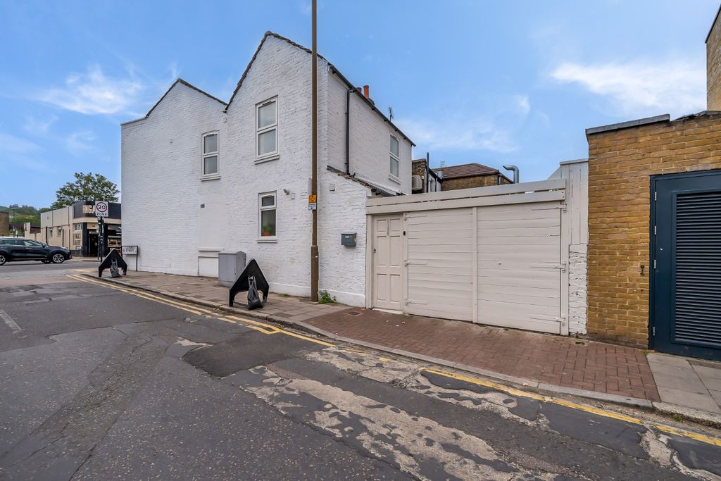 Property photo 1 of 12 4286480
