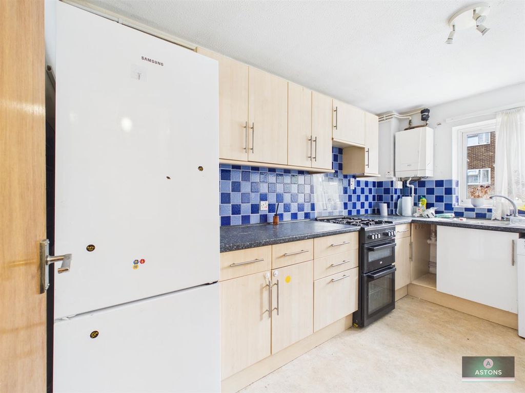 Property photo 1 of 9 Cam02067G0-Pr0326-Still001.Jpg