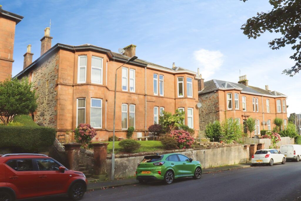 Property photo 1 of 12