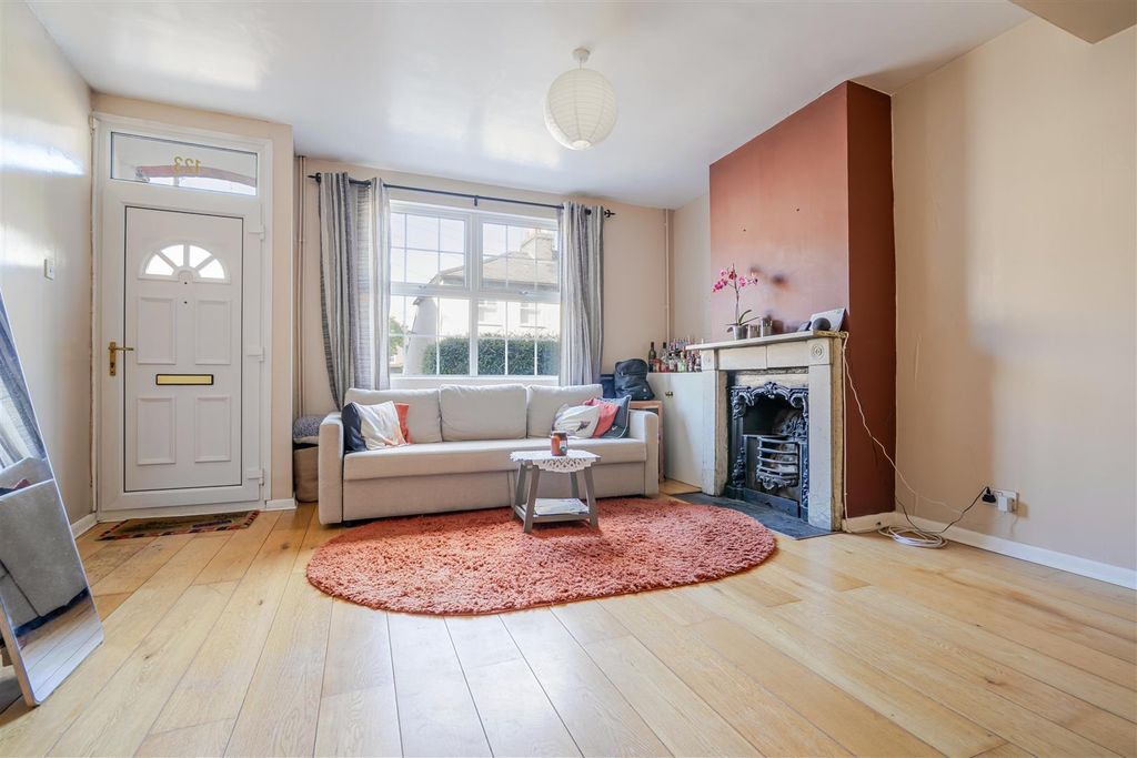 Property photo 2 of 7