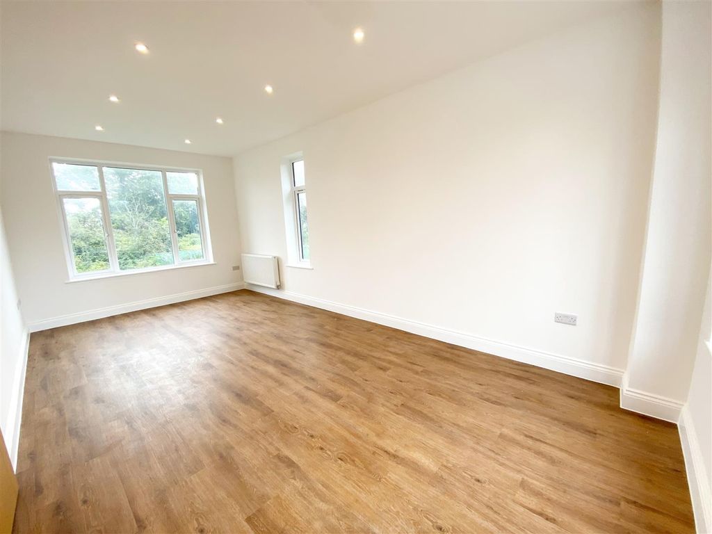 Property photo 3 of 10 Img_2469.Jpg