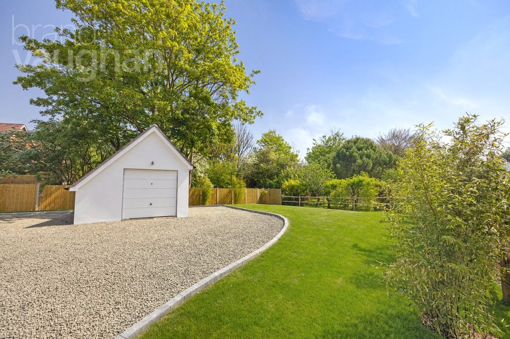 Property photo 3 of 33 Picture No. 83