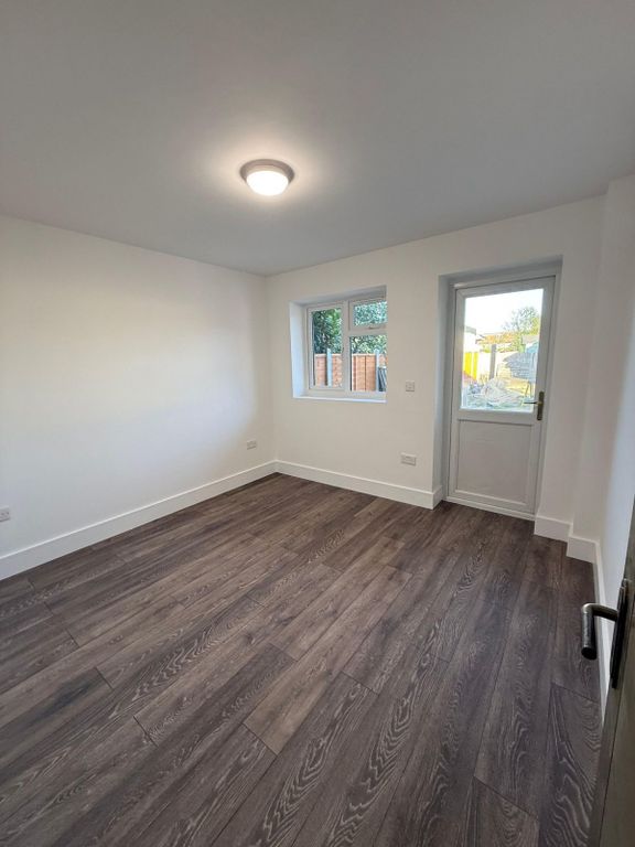 Property photo 1 of 7 Two Bedrooms Close To Chadwel Heath Station - Â£1800 Pcm