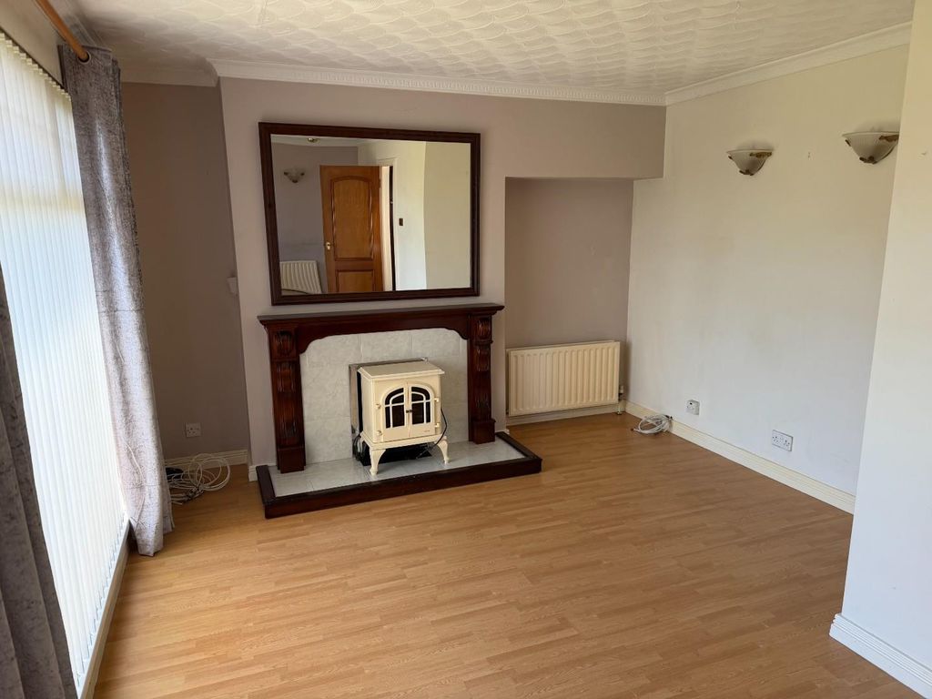 Property photo 2 of 15 Living Room