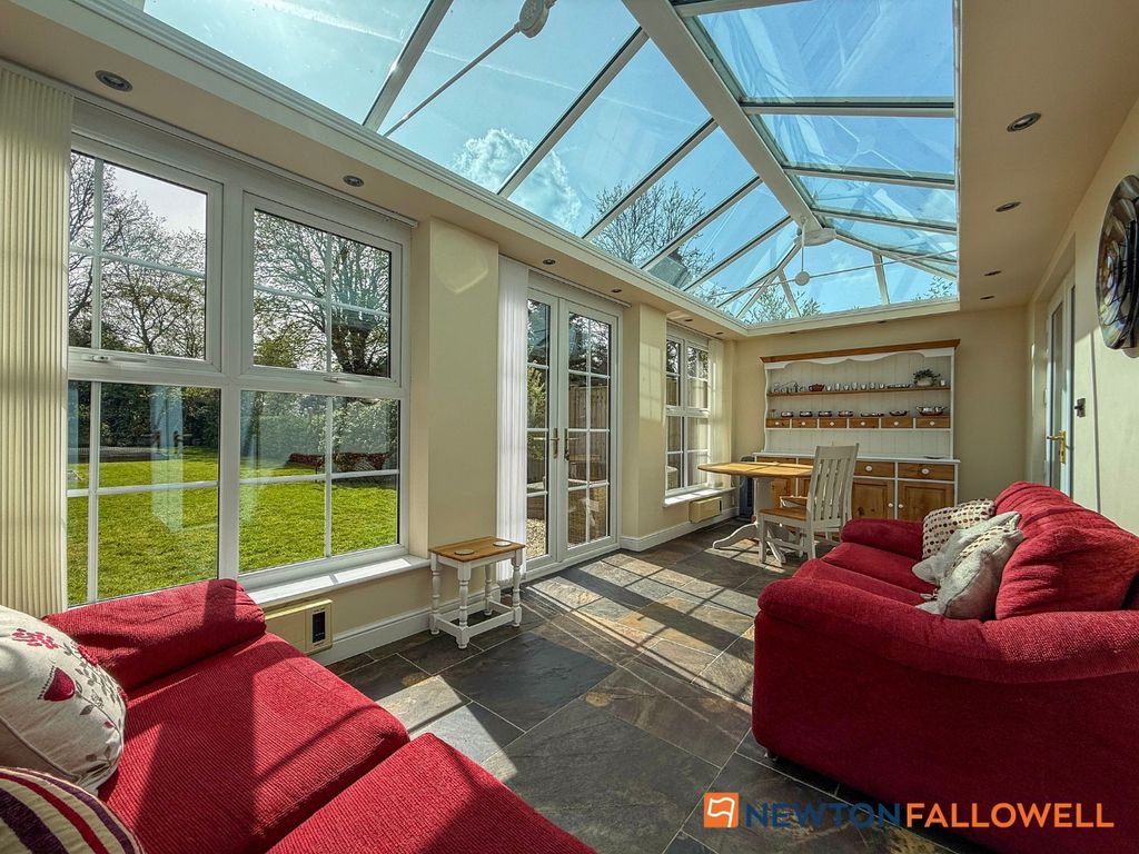 Property photo 2 of 26