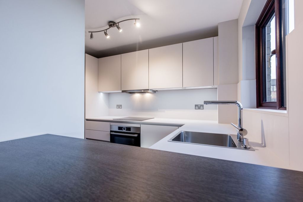 Property photo 3 of 14 Kitchen (Example)