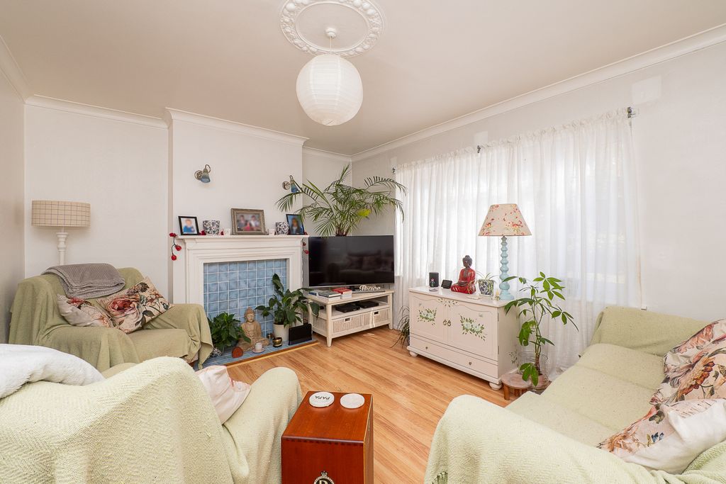 Property photo 2 of 13 Picture No. 04