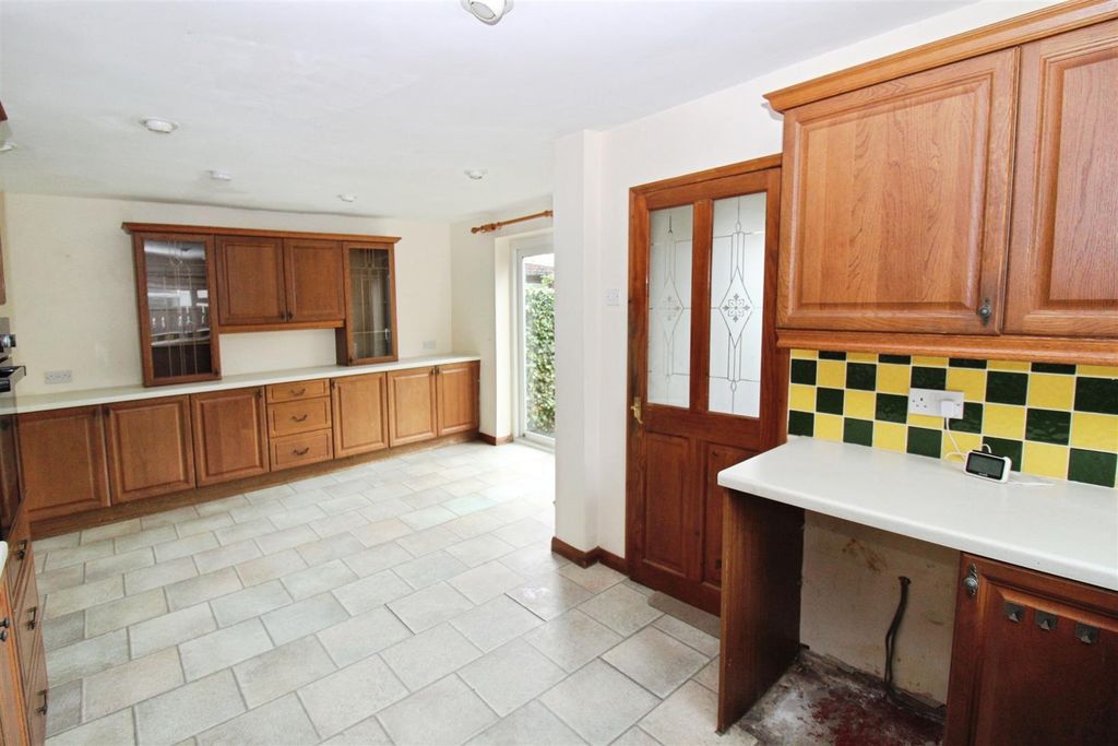 Property photo 3 of 27 Dining Area