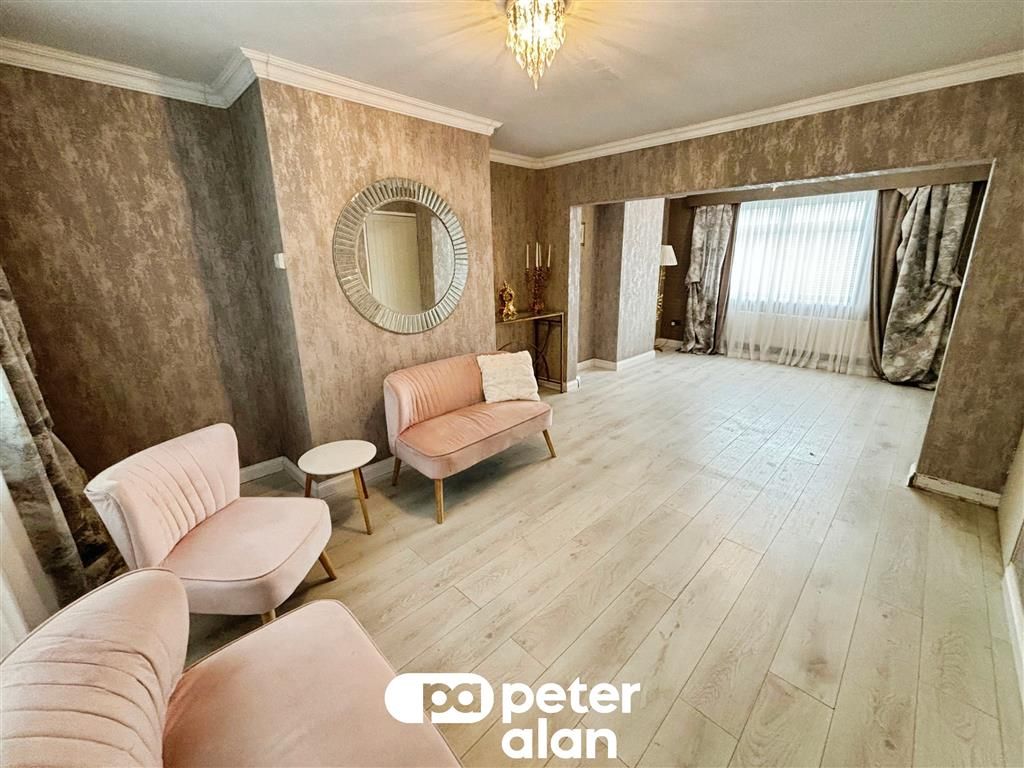 Property photo 2 of 14 Image