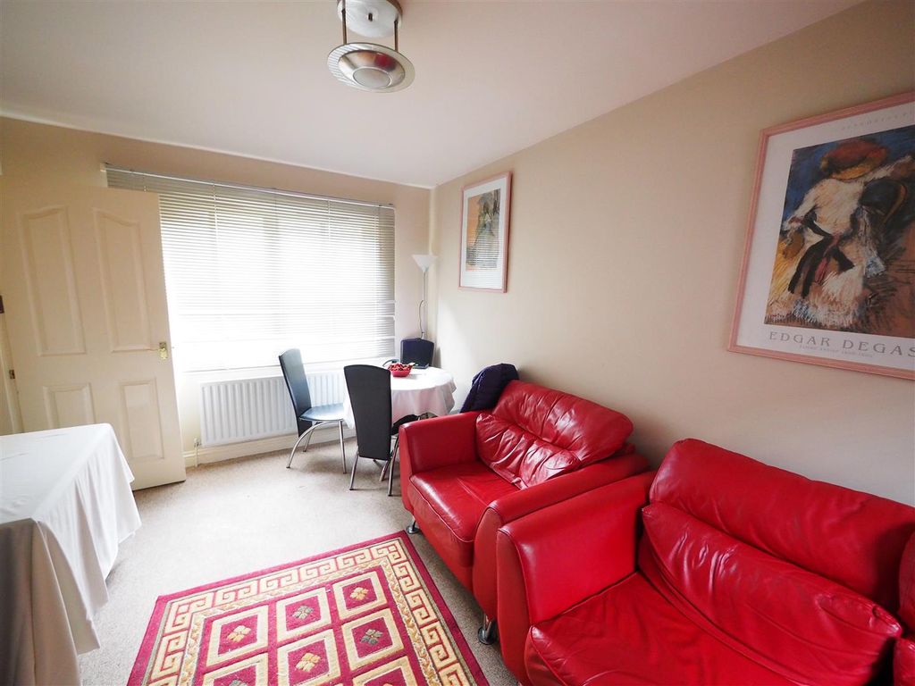 Property photo 3 of 7 Lounge View 2