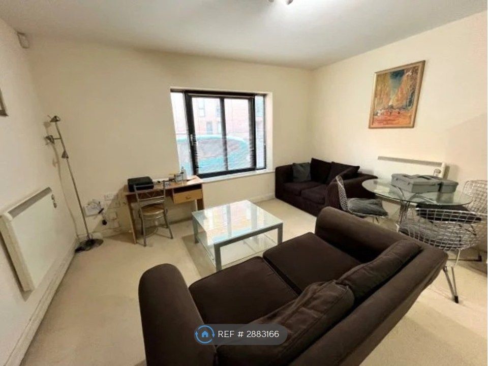 Property photo 1 of 10 Lounge