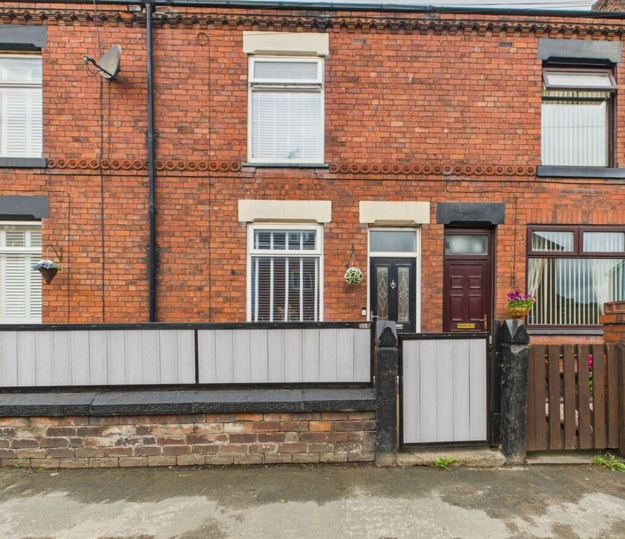 Property photo 1 of 17