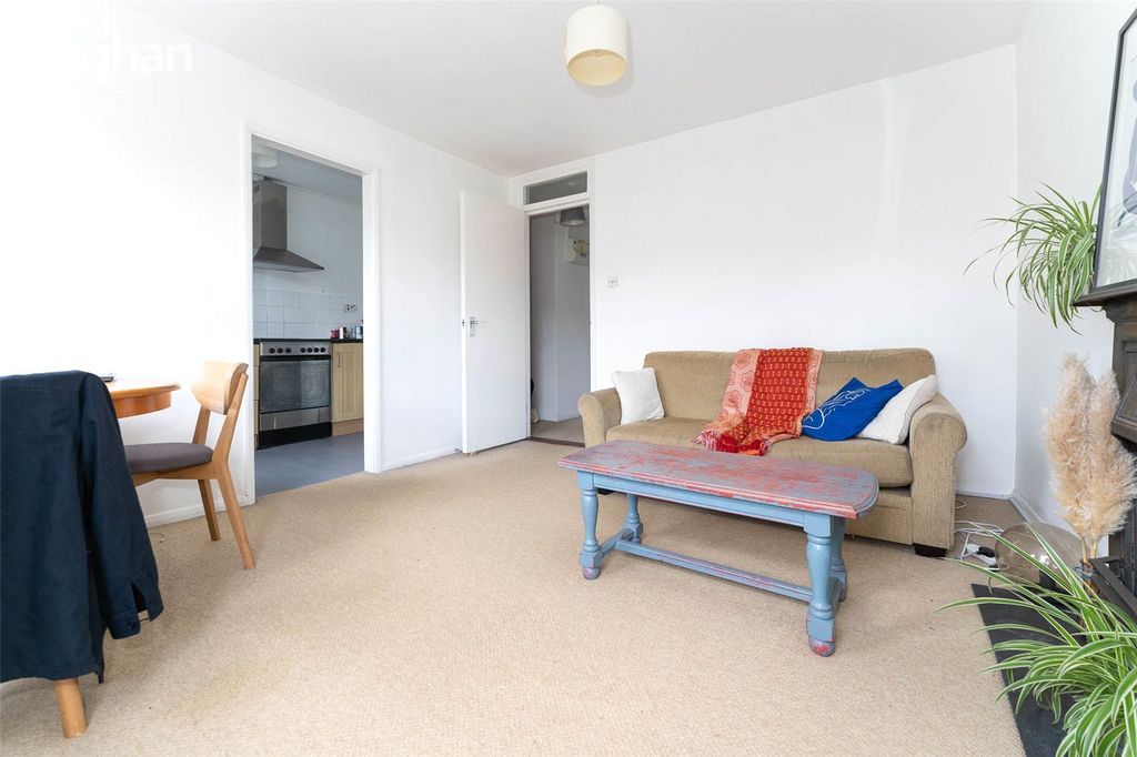 Property photo 3 of 7 Picture No. 04