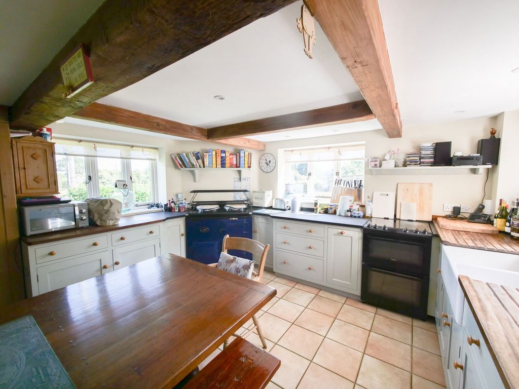Property photo 3 of 31