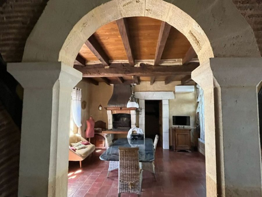 Property photo 3 of 33