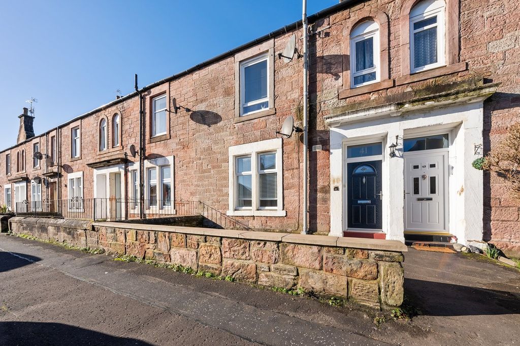 Property photo 2 of 17