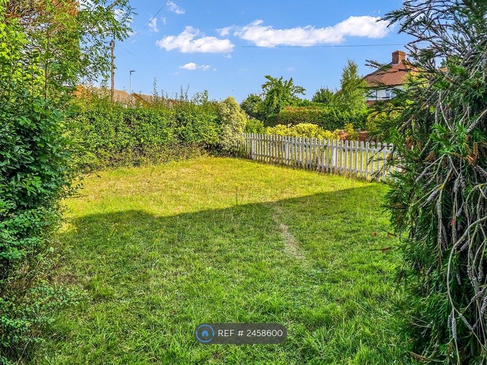 Property photo 2 of 25