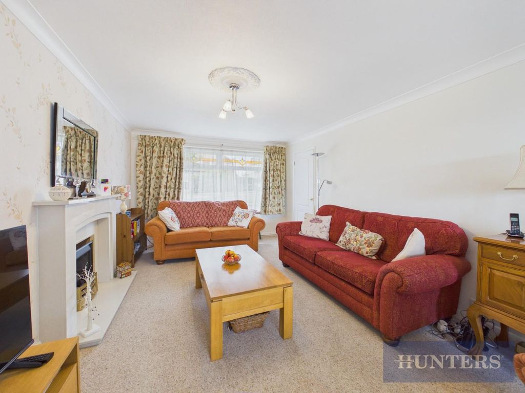Property photo 3 of 19 Cam05316G0-Pr0434-Still008.Jpg