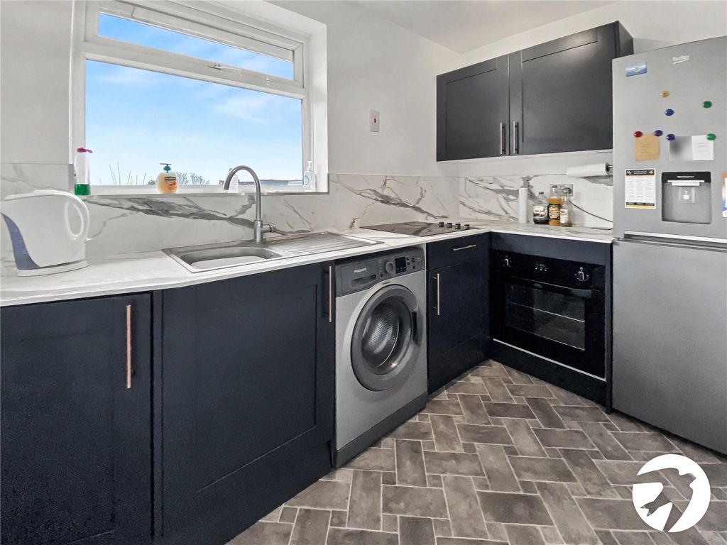 Property photo 2 of 22 Picture No. 67