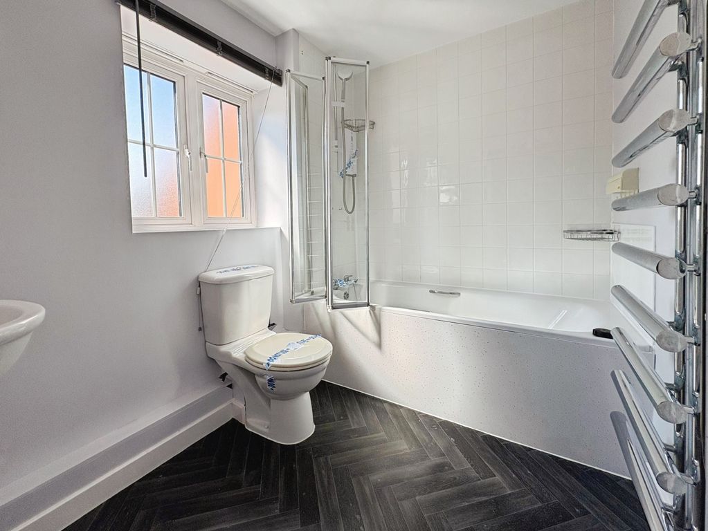 Property photo 3 of 8 710626B0-8