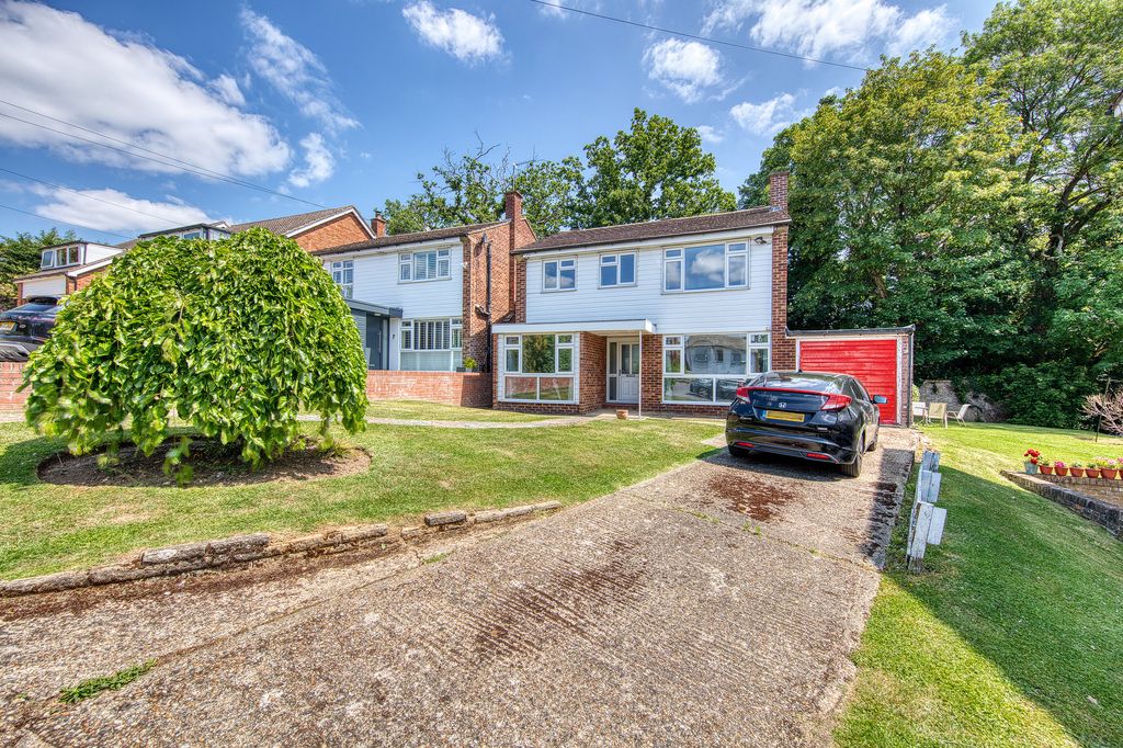 Property photo 2 of 18