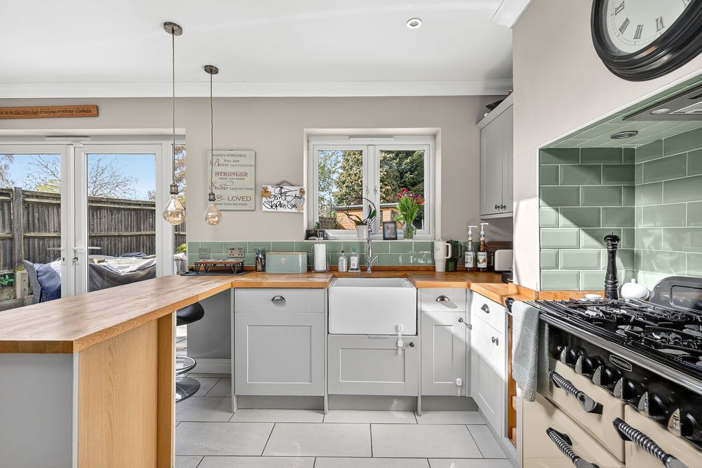 Property photo 3 of 20 Photo 23