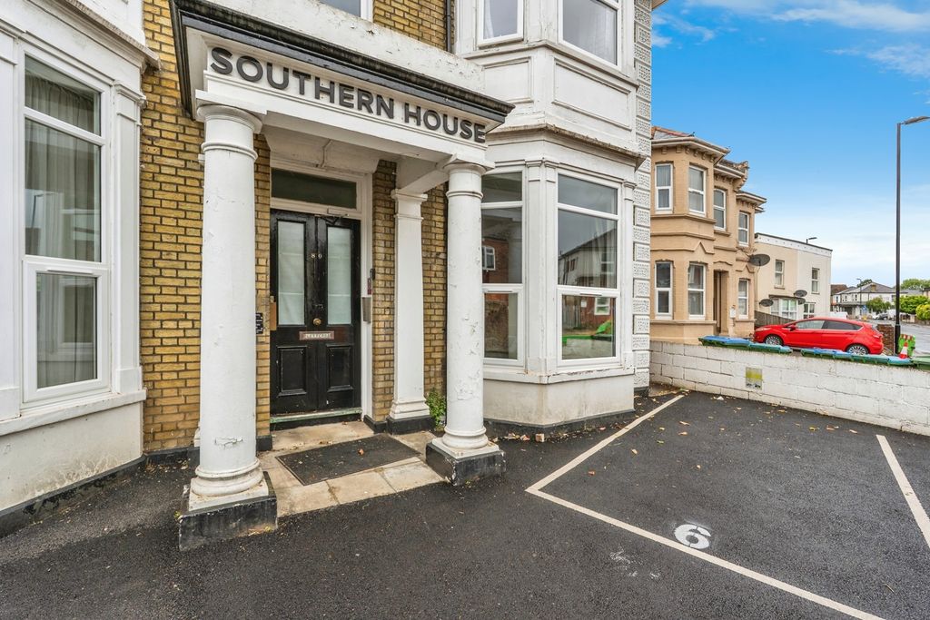 Property photo 1 of 13 Photo