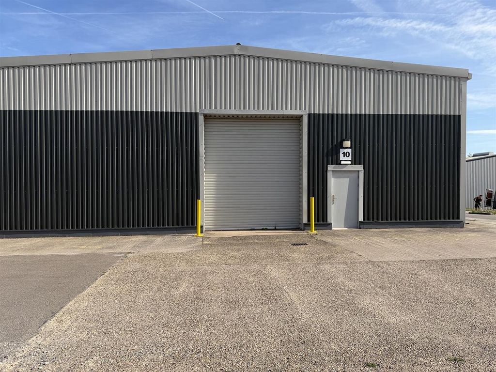 Property photo 1 of 3