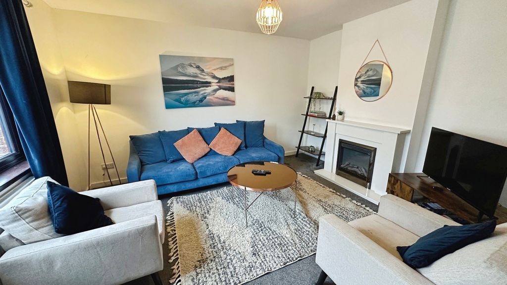 Property photo 2 of 16 Pbox-Img.Jpg