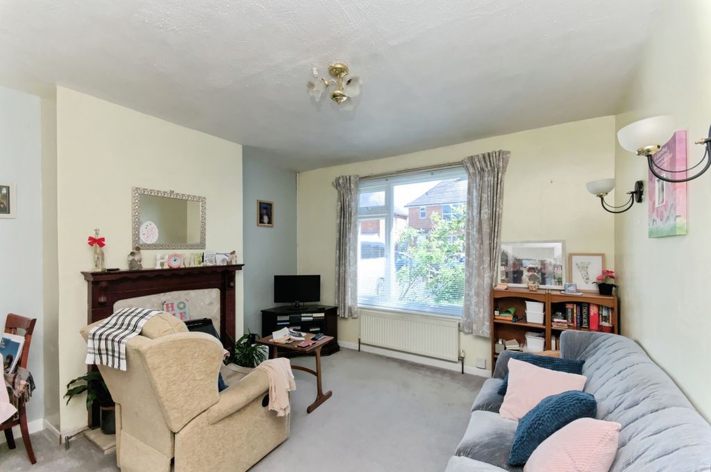 Property photo 2 of 12 Pbox-Img.Jpg