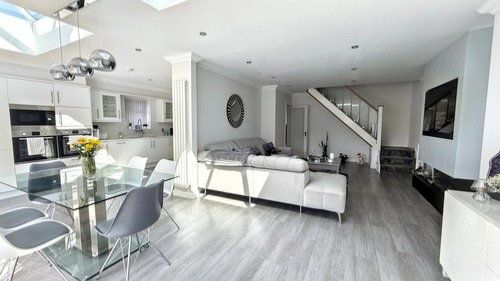 Property photo 2 of 15