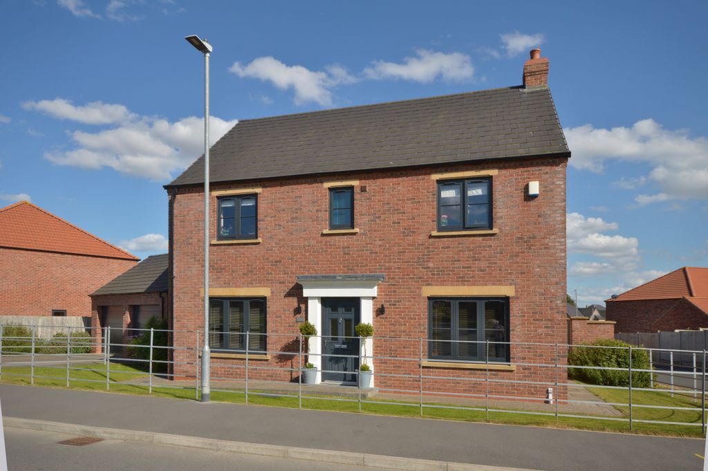 Property photo 1 of 28