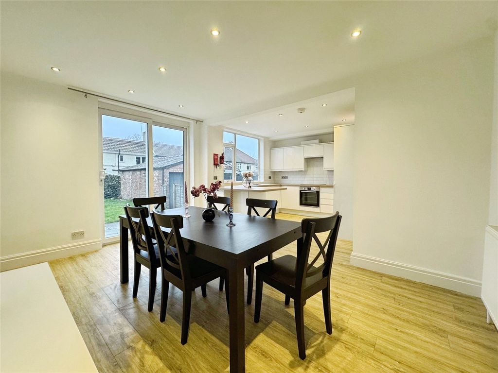 Property photo 3 of 18 Picture No. 38