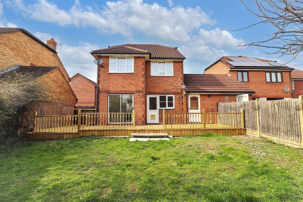 Property photo 1 of 18 Picture No. 23